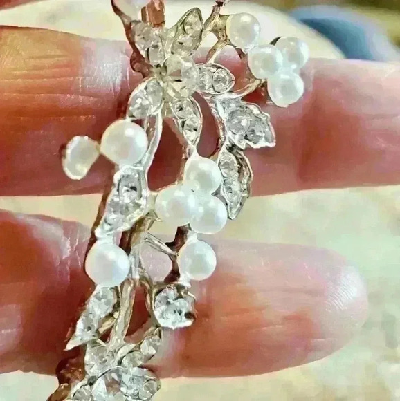 Tiara - Picture 2 of 6